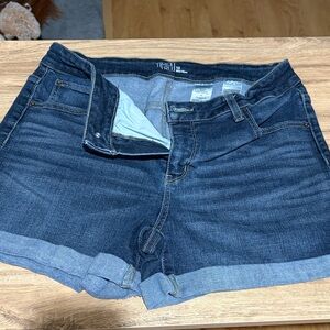 Time And Tru Dark Blue Denim Mid-Rise Women's Shorts